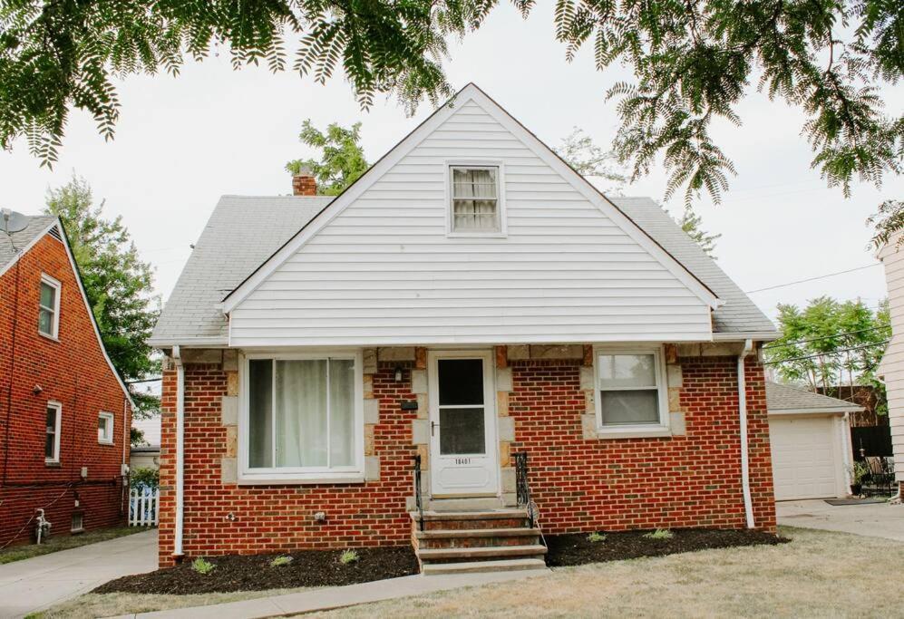 Cozy House Near Lake Erie, 10 Minutes To Downtown. Cleveland Eksteriør bilde