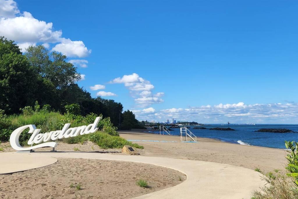 Cozy House Near Lake Erie, 10 Minutes To Downtown. Cleveland Eksteriør bilde
