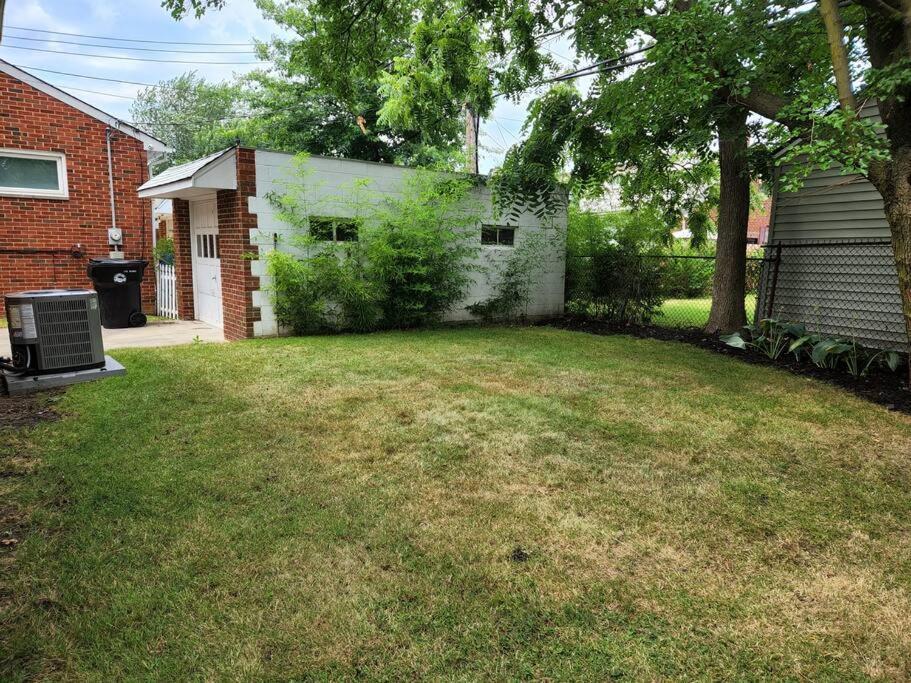 Cozy House Near Lake Erie, 10 Minutes To Downtown. Cleveland Eksteriør bilde