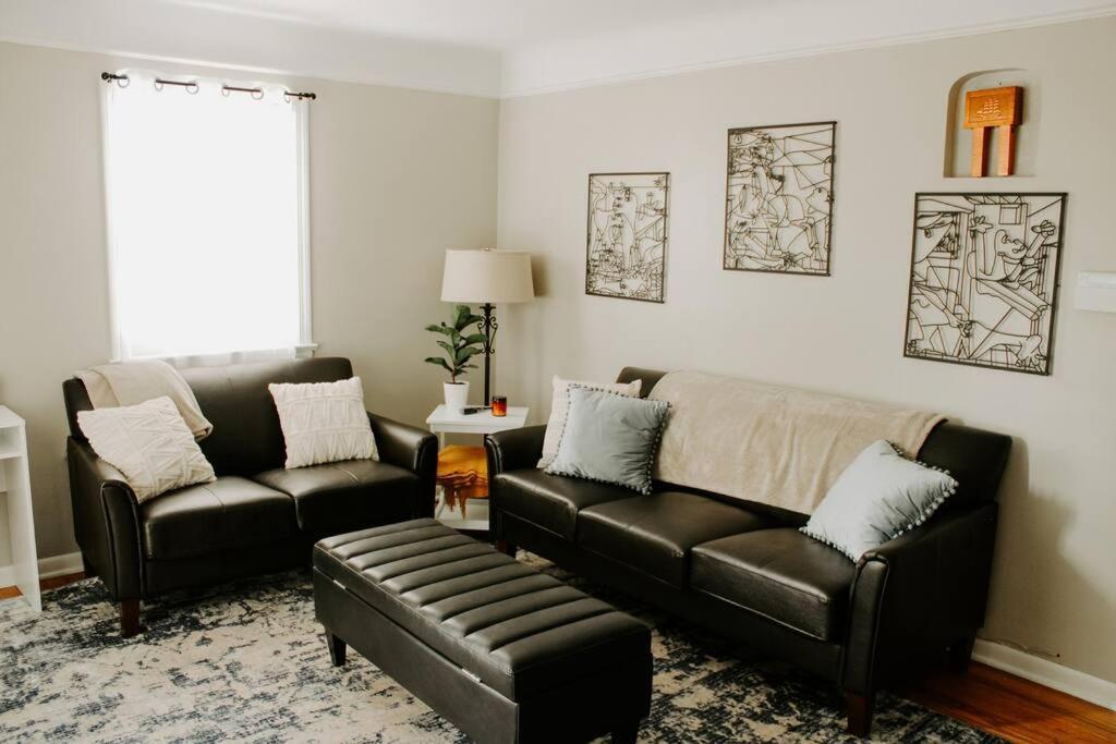 Cozy House Near Lake Erie, 10 Minutes To Downtown. Cleveland Eksteriør bilde