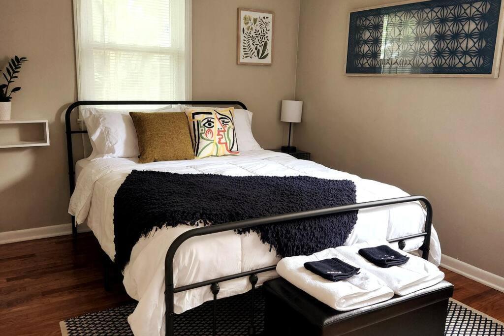 Cozy House Near Lake Erie, 10 Minutes To Downtown. Cleveland Eksteriør bilde